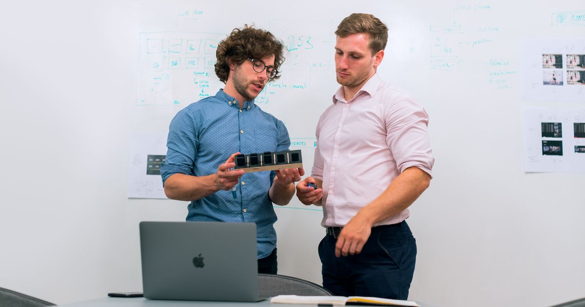 OpenAI vende ahora agentes con ingenieros incluidos: la confesión que llevábamos años esperando
